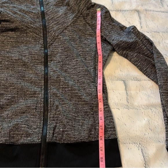 Lululemon Full Zip Jacket High Collar - Picture 4 of 7